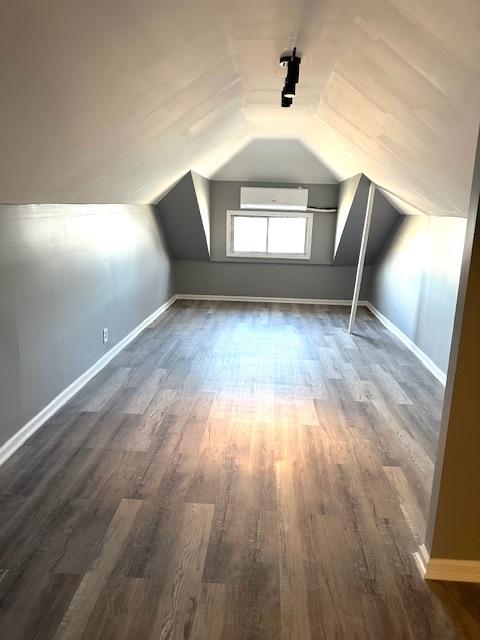 7643 S Paxton Ave, Chicago, IL 60649 - photo 14