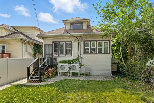 7643 S Paxton Ave, Chicago, IL 60649 - photo 21