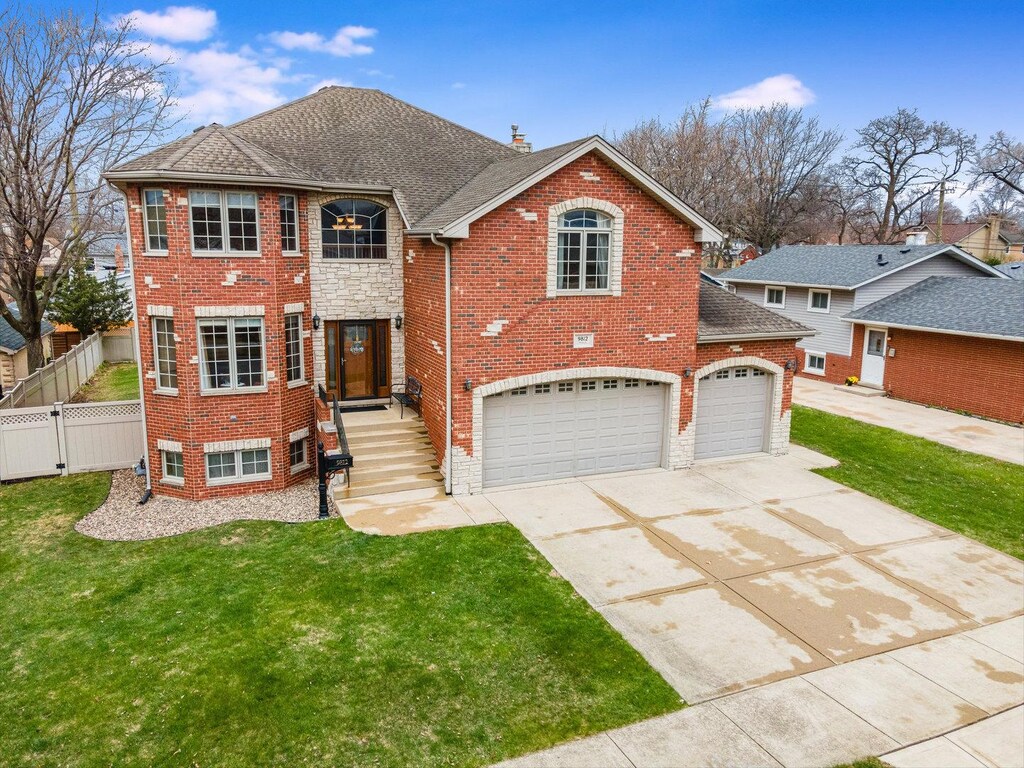 9812 Minnick Ave, Oak Lawn, IL 60453 - photo 1