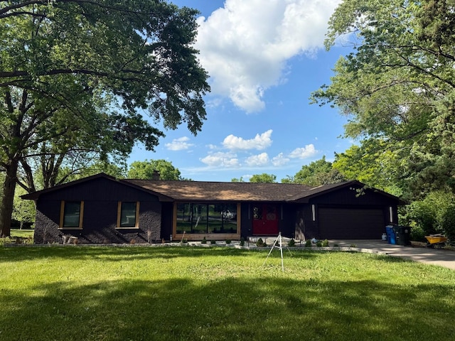 1854 Winmoor Ct, Sleepy Hollow, IL 60118 - ranch-style house with a garage, a front yard, and driveway