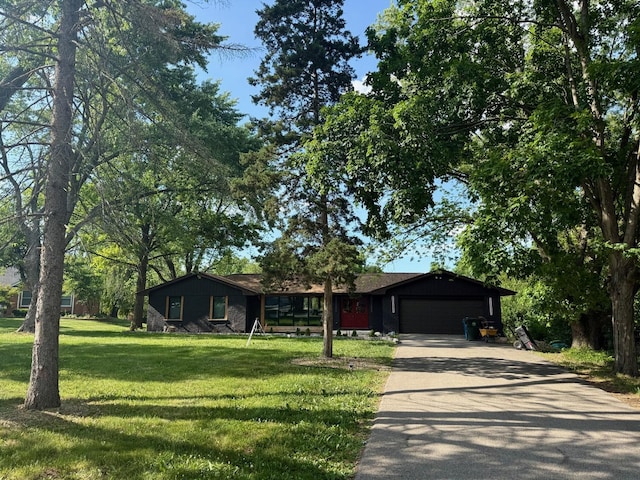 1854 Winmoor Ct, Sleepy Hollow, IL 60118 - ranch-style home featuring a garage, concrete driveway, and a front yard