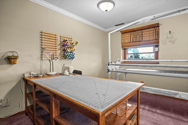 carpeted dining area featuring baseboards, ornamental molding, and visible vents