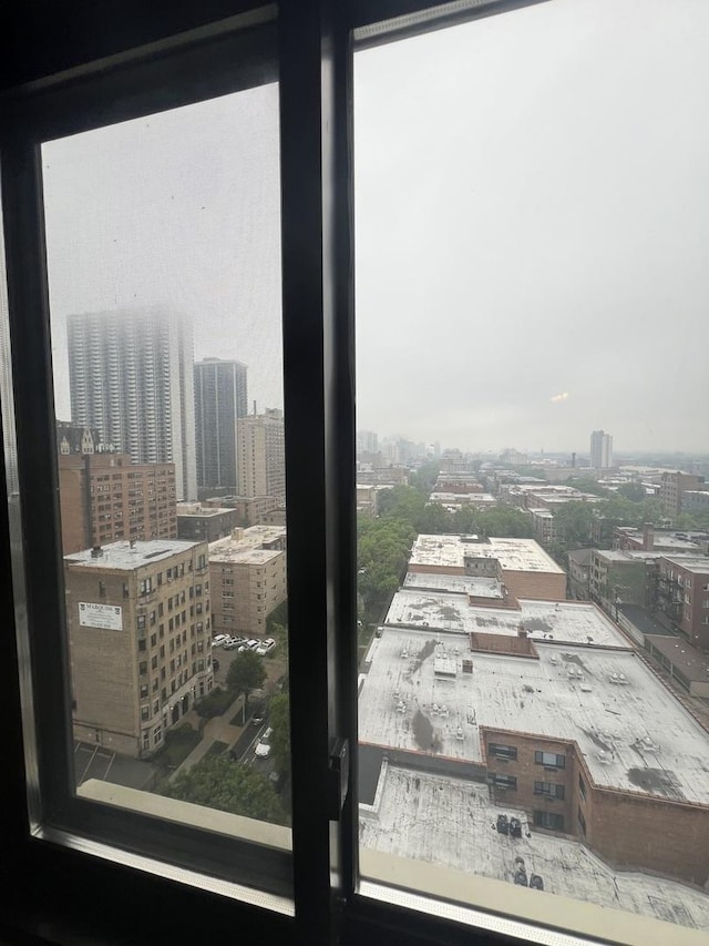6150 N Kenmore Ave Unit 15B, Chicago, IL 60660 - city view