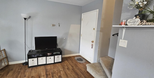 2508 Algonquin Rd Unit 5, Rolling Meadows, IL 60008 - interior space featuring wood finished floors and baseboards