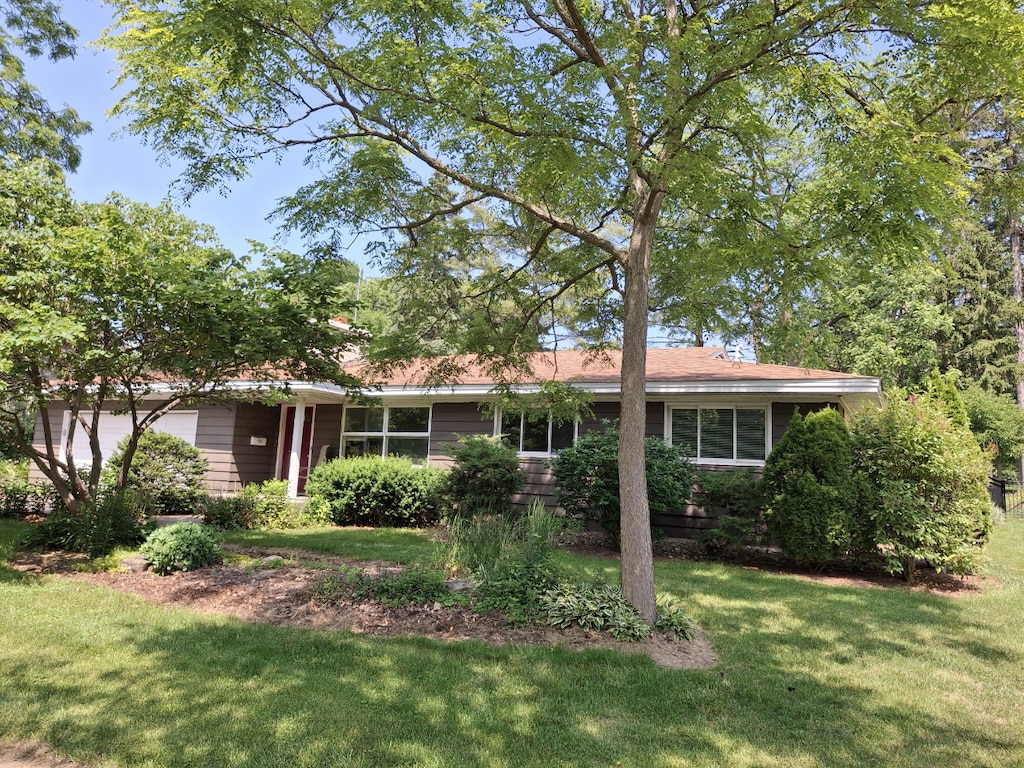121 N Parkside Ave, Glen Ellyn, IL 60137 - photo 1