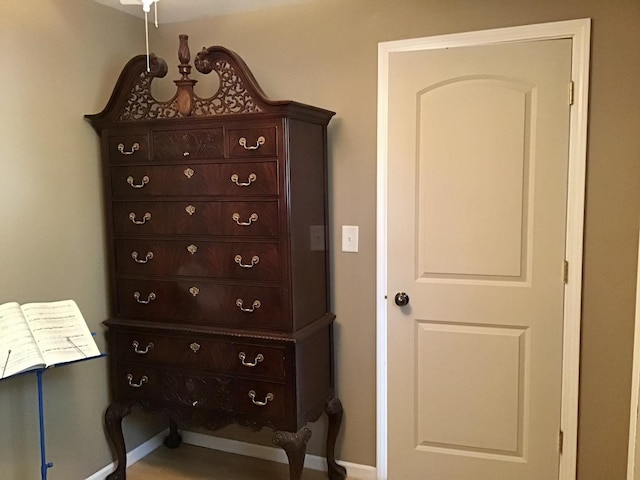 room details with baseboards
