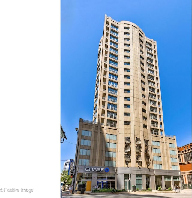 600 N Dearborn St Unit 701, Chicago, IL 60654 - view of property