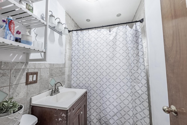 3801 W 65th Pl, Chicago, IL 60629 - full bathroom featuring vanity, a shower with curtain, toilet, and tile walls