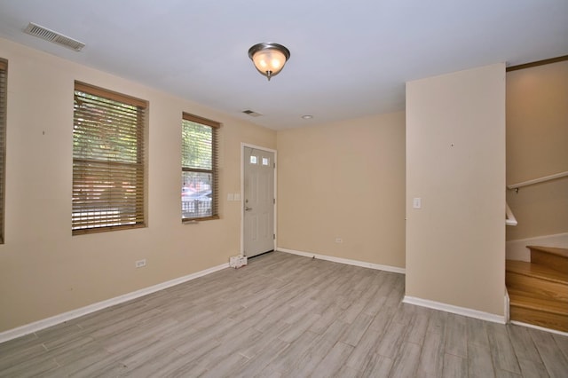 353 E Eastgate Pl, Chicago, IL 60616 - entrance foyer with wood finished floors and stairway