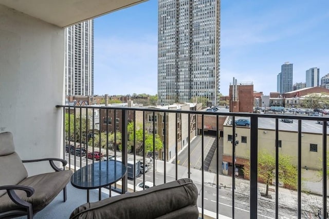 1636 N Wells St Unit 609, Chicago, IL 60614 - balcony with a view of city