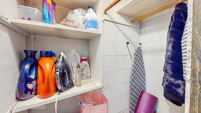 interior details featuring concrete block wall