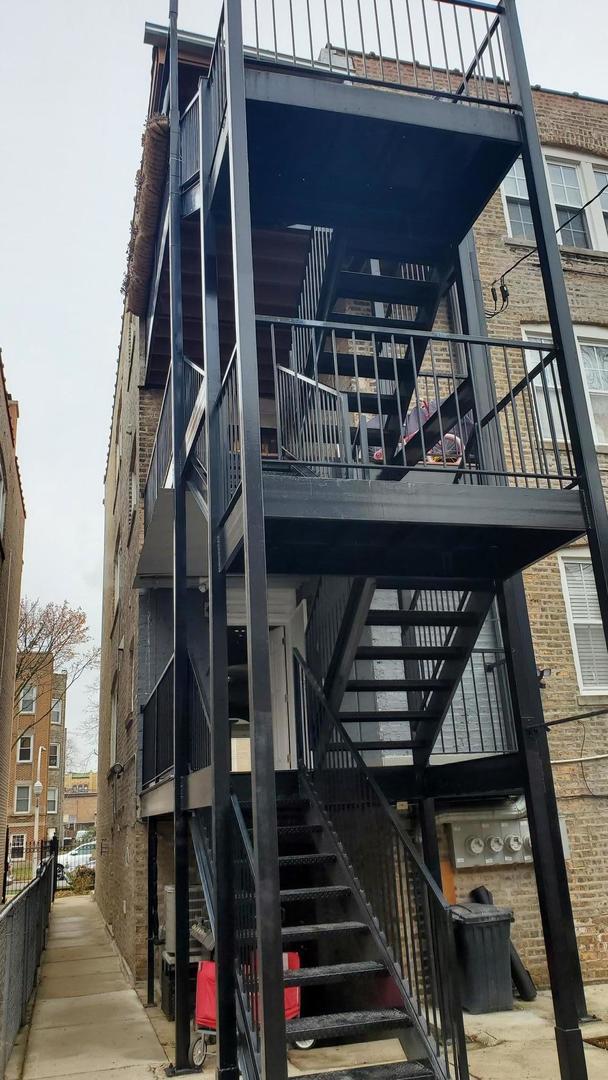 6147 N Mozart St Unit 3, Chicago, IL 60659 - view of patio