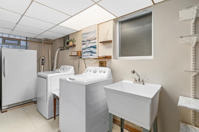 8900 W 169th Pl, Orland Hills, IL 60487 - laundry room featuring washing machine and dryer and tile patterned floors
