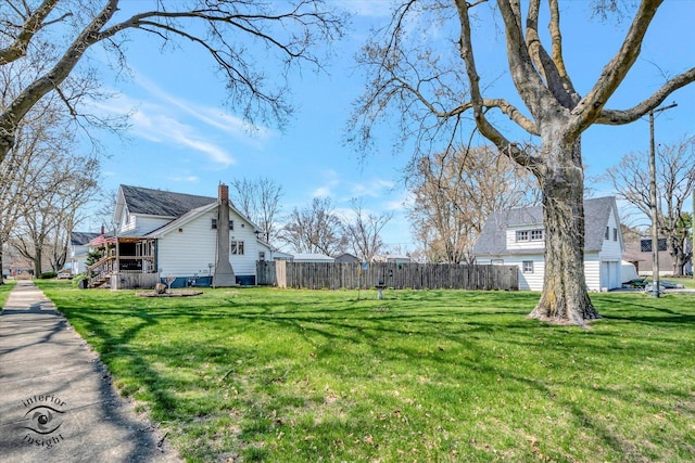 view of yard featuring fence