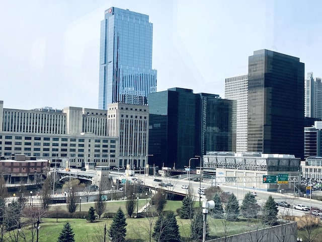 161 W Harrison St Unit 601, Chicago, IL 60605 - skyline view