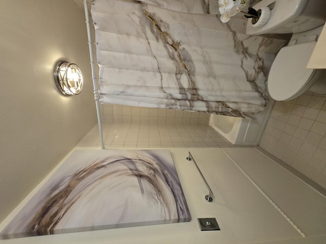 6700 S S Shore Dr Unit 2G, Chicago, IL 60649 - bathroom featuring toilet