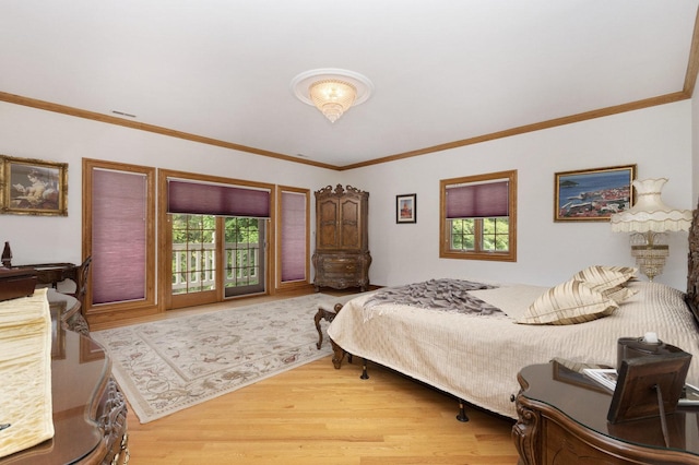 1020 Evergreen Dr, Lake Forest, IL 60045 - bedroom featuring wood finished floors and ornamental molding