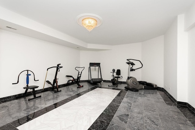 1020 Evergreen Dr, Lake Forest, IL 60045 - workout area featuring baseboards