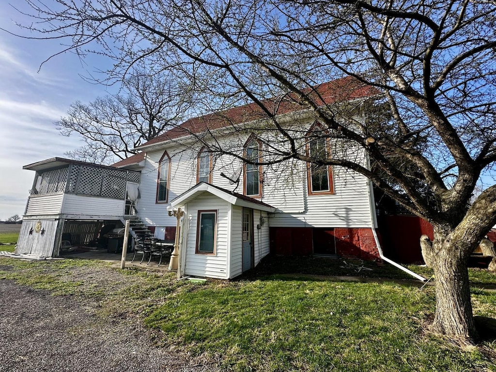 269 Chicago St, Dewitt, IL 61735 - view of front facade with a front yard