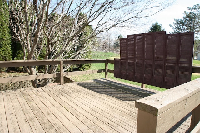 801 Heritage Dr, Mackinaw, IL 61755 - view of deck