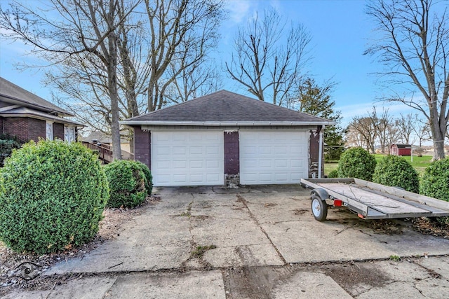 view of detached garage