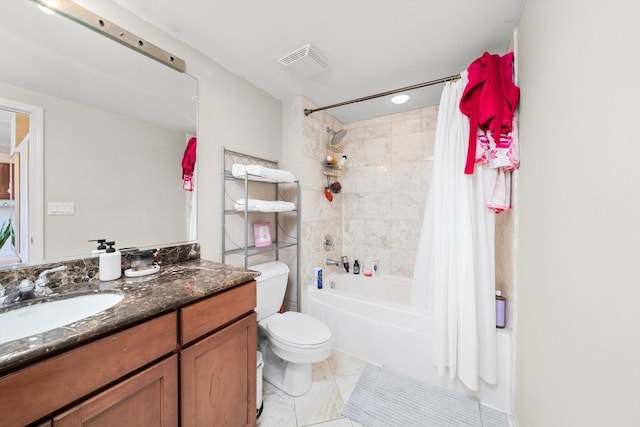 1070 W 15th St Unit 403, Chicago, IL 60608 - full bath featuring toilet, vanity, shower / tub combo, and tile patterned floors