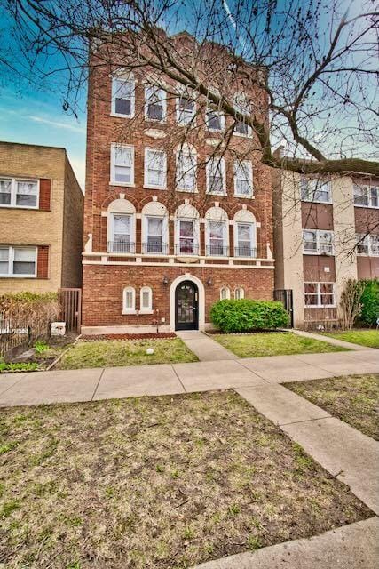 6237 N Mozart St, Chicago, IL 60659 - multi unit property featuring brick siding