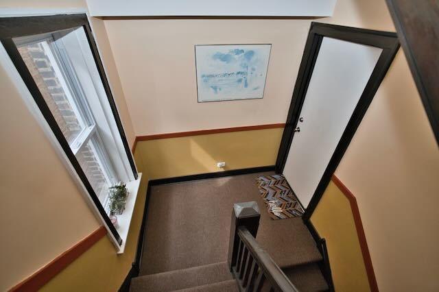 6237 N Mozart St, Chicago, IL 60659 - view of stairway