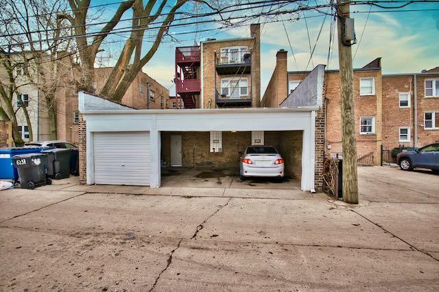 6237 N Mozart St, Chicago, IL 60659 - exterior space
