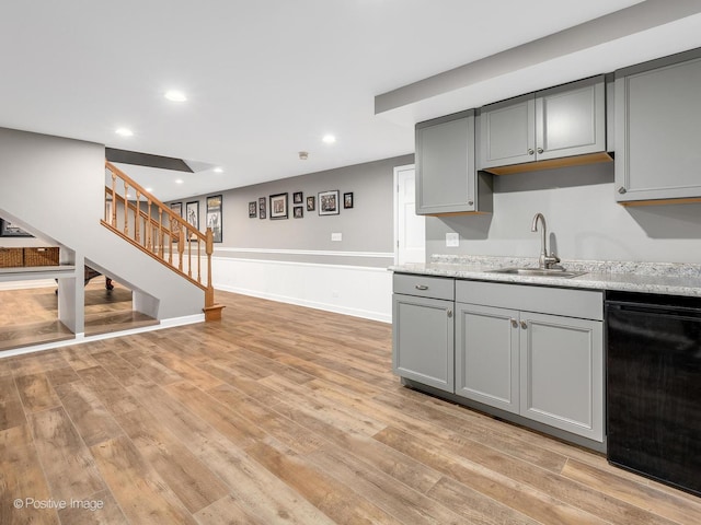 2 Stirrup Cup Ct, Saint Charles, IL 60174 - kitchen with dishwasher, gray cabinetry, a sink, light wood-style flooring, and recessed lighting