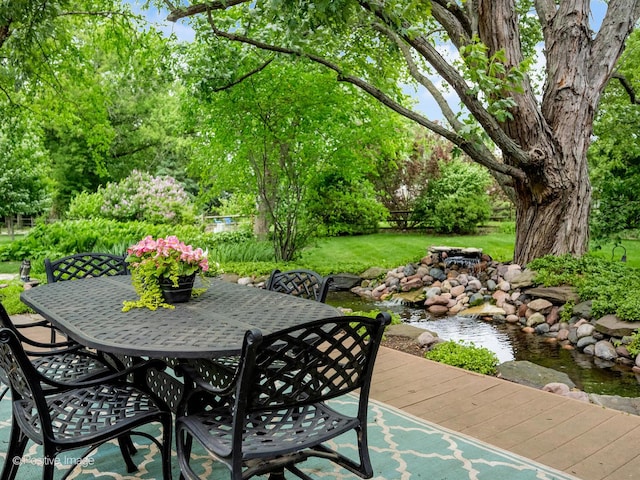 2 Stirrup Cup Ct, Saint Charles, IL 60174 - view of patio / terrace featuring outdoor dining area