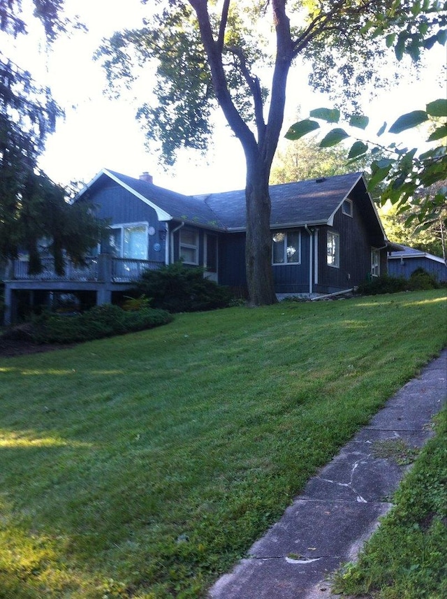 401 Woodbine Rd, Cary, IL 60013 - ranch-style home featuring a chimney and a front yard
