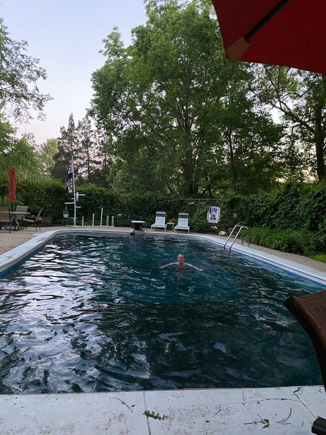 401 Woodbine Rd, Cary, IL 60013 - pool featuring a patio area