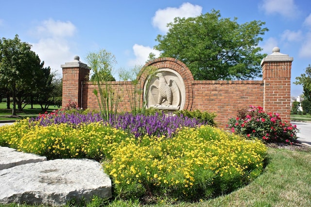 1583 Pine Lake Dr, Naperville, IL 60564 - view of community / neighborhood sign