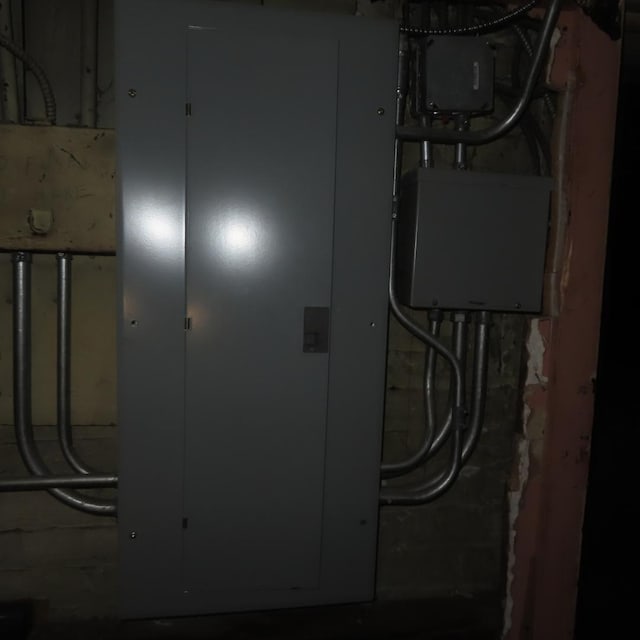 4938 W Wrightwood Ave, Chicago, IL 60639 - utilities featuring electric panel