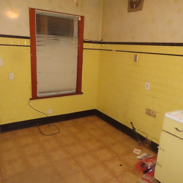 4938 W Wrightwood Ave, Chicago, IL 60639 - interior space featuring tile walls and wainscoting