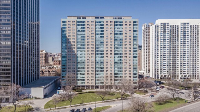 3180 N Lake Shore Dr Unit 15A, Chicago, IL 60657 - view of building exterior with a view of city