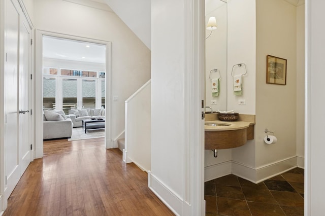 2735 N Dayton St, Chicago, IL 60614 - hall featuring baseboards and stairs