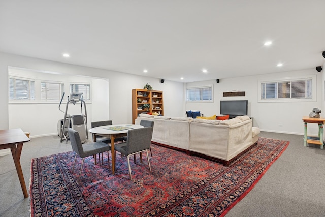 2735 N Dayton St, Chicago, IL 60614 - carpeted dining space featuring recessed lighting and baseboards