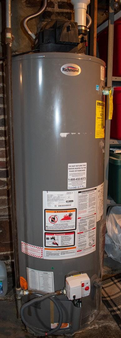 447 S State St, Monticello, IL 61856 - utility room featuring gas water heater