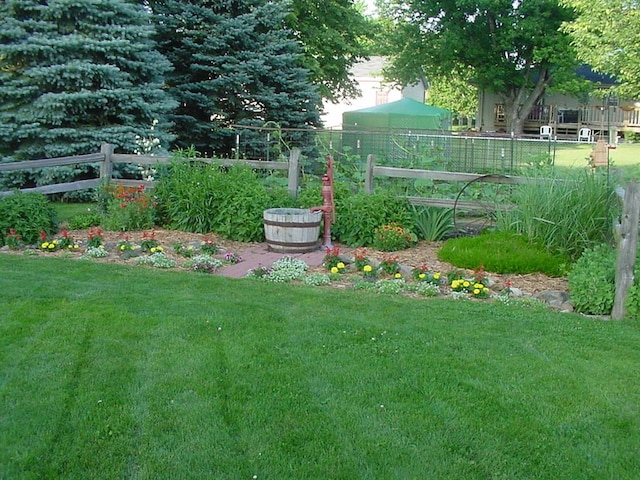 view of yard with fence