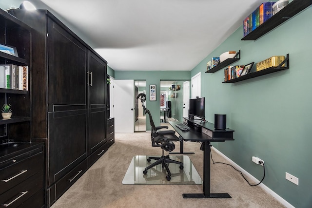 849 W Buckingham Pl Unit G, Chicago, IL 60657 - home office featuring carpet floors and baseboards