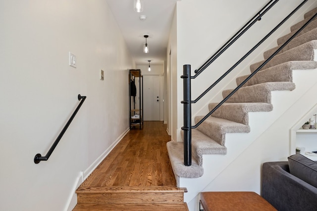 849 W Buckingham Pl Unit G, Chicago, IL 60657 - staircase with baseboards and wood finished floors
