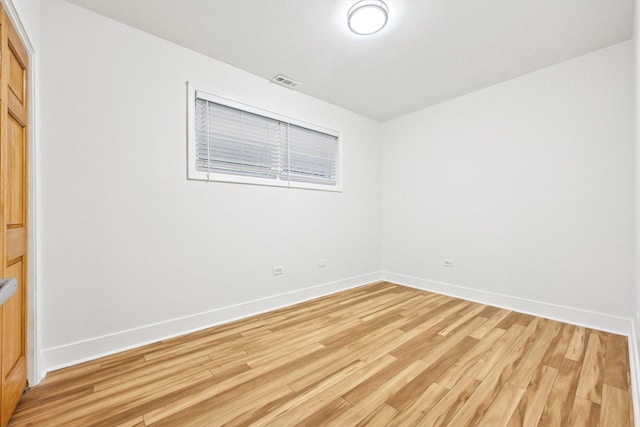 4310 N Richmond St Unit 1, Chicago, IL 60618 - unfurnished room featuring light wood-type flooring and baseboards