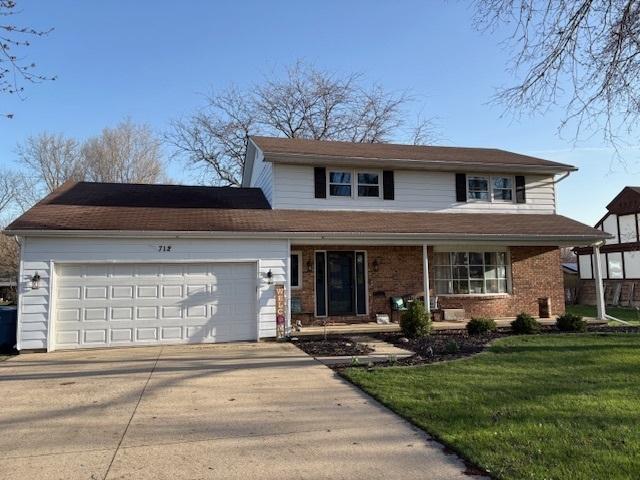 712 E Grant St, Watseka, IL 60970 - photo 1