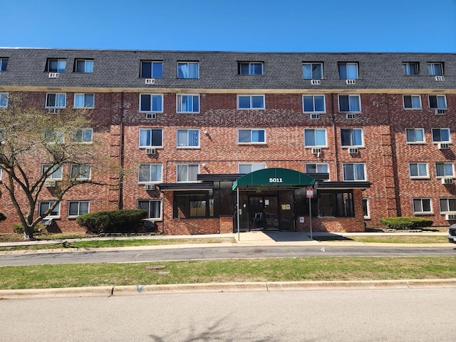 5011 S Valley Ln Unit 409, Streamwood, IL 60107 - view of apartment building / complex