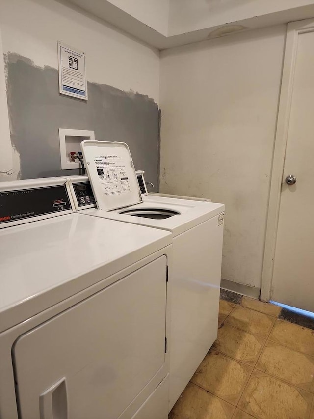 5011 S Valley Ln Unit 409, Streamwood, IL 60107 - washroom with washing machine and dryer