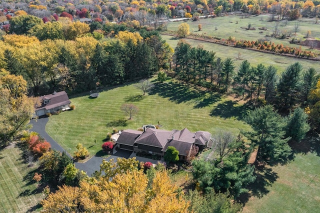 birds eye view of property featuring a rural view