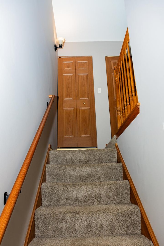 1208 Fox Hill Ln, North Aurora, IL 60542 - view of stairs