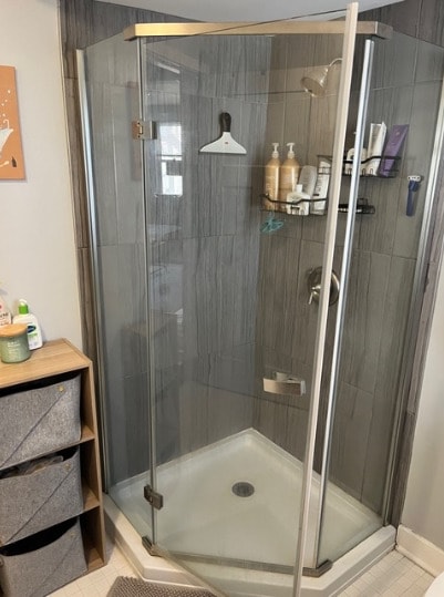 1516 W 18th Pl, Chicago, IL 60608 - full bath featuring a stall shower